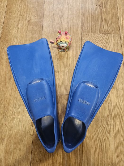 Продаю ласти для басейну з закритою п'ятою Beco