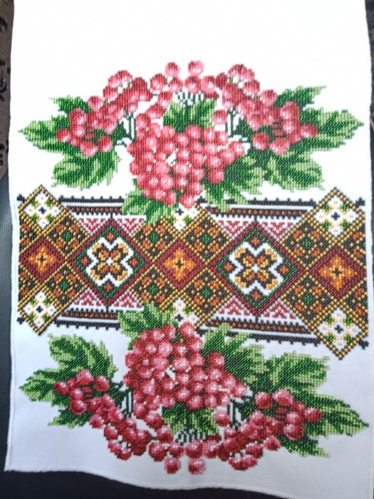 Весільний рушник вишитий чеським бісером