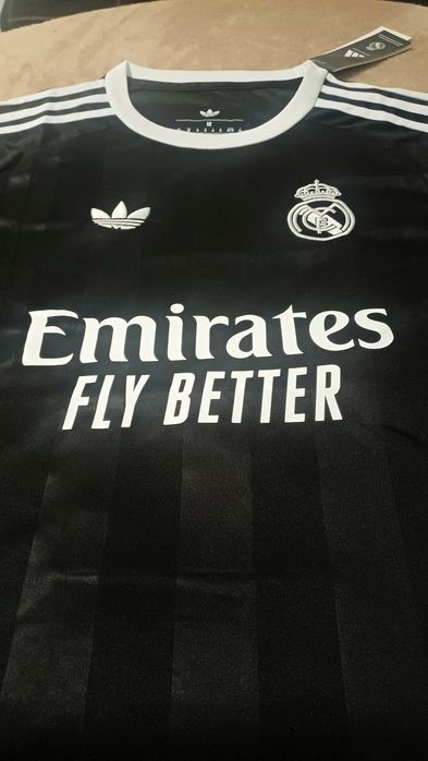 Camisola Real Madrid edição especial  Islam Makhachev tamanho M
