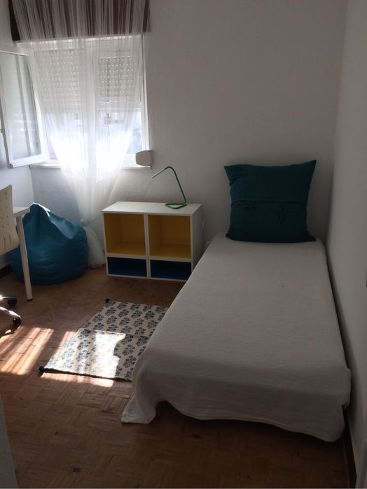 Quarto - Entrada Março