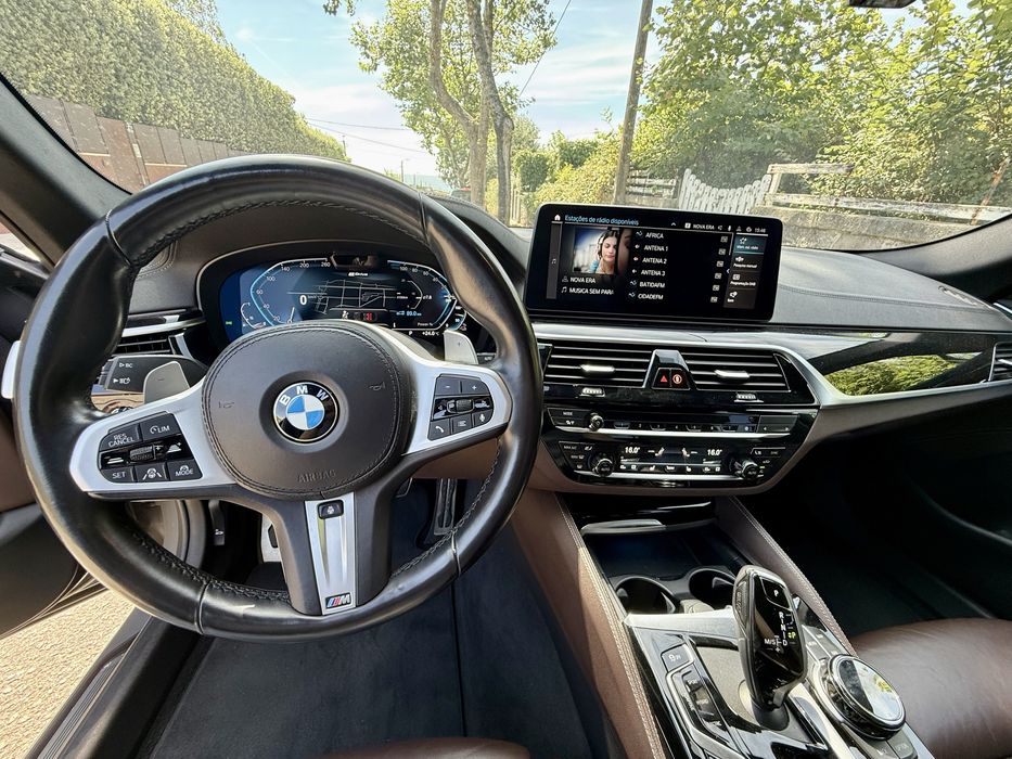 Bmw 530E Pack M full extras