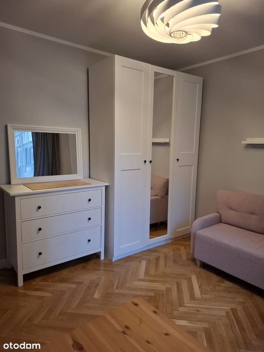 Kawalerka na Andersa, Muranów
