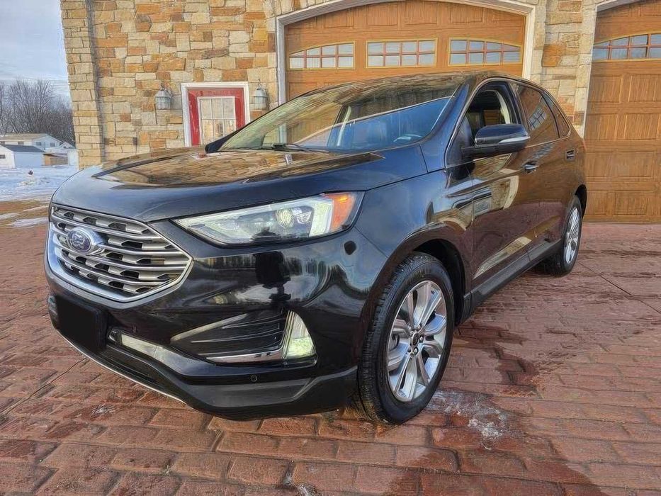 Ford Edge Titanium      2024