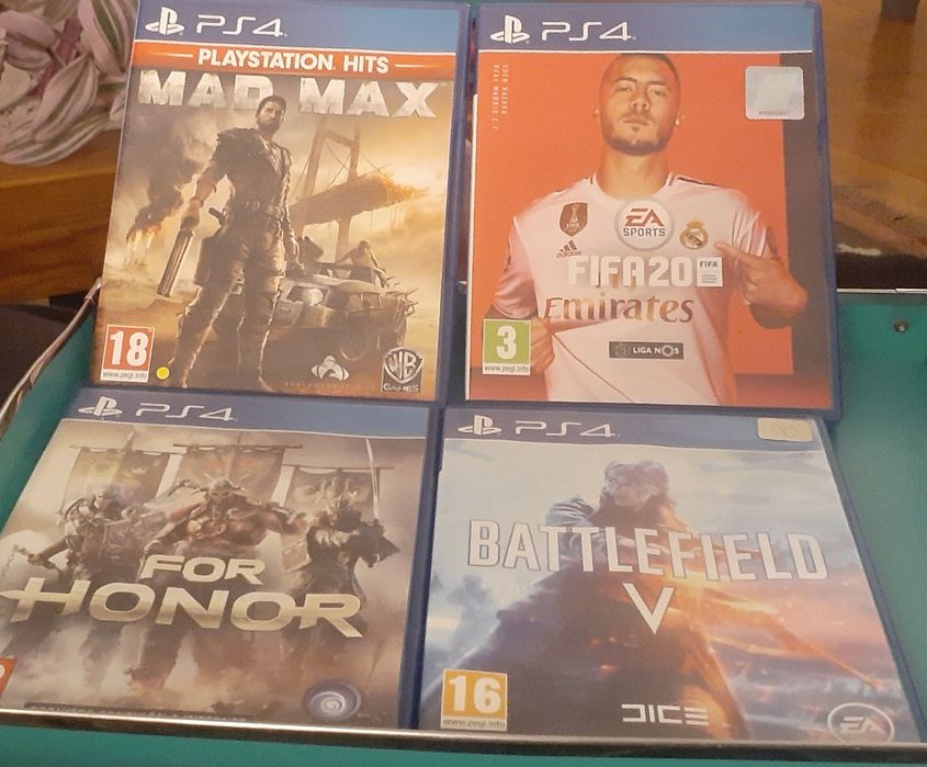 Ps4 slim dois comandos e jogos