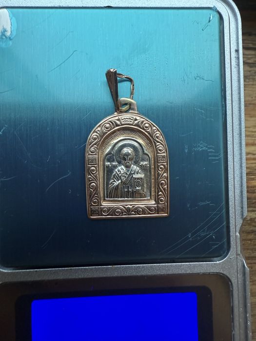 Продам золотую ладанку проба 585