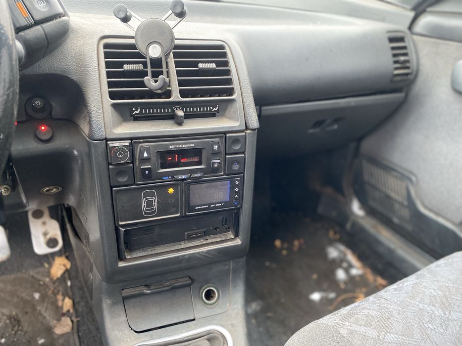 Ваз 2110 8 кл. Газ. 06 г.