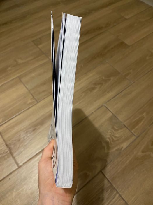 Книга «Більше ніж сервіс» Артур Лупашко