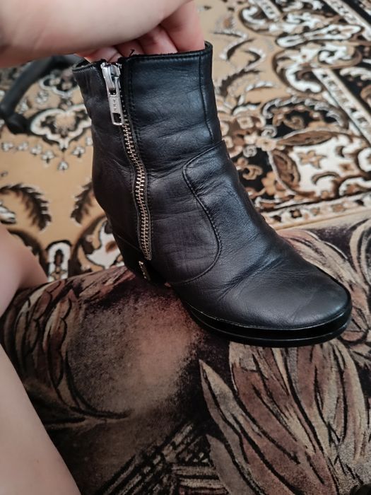 Продам взуття (вживане)