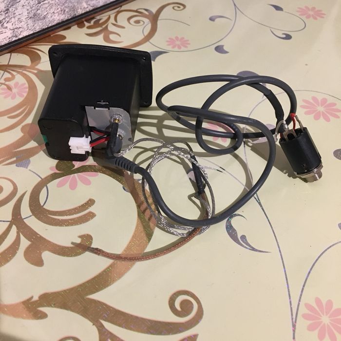Przedwzmacniacz gitarowy UK 2000