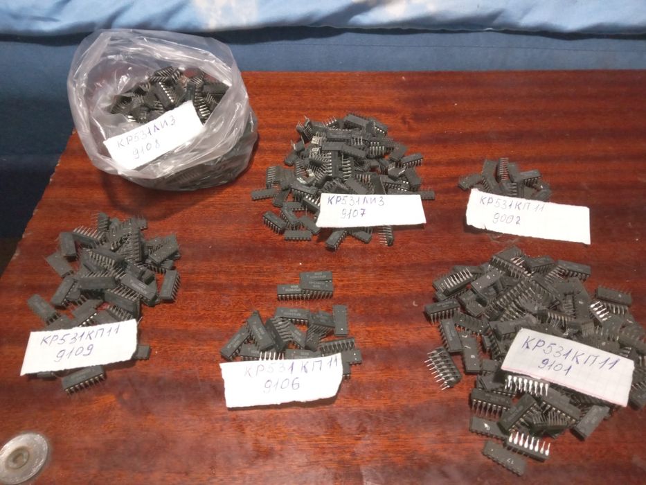 Мікросхеми різні