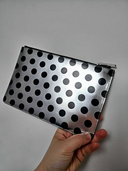 BIMBA Y LOLA Srebrna kopertówka saszetka w kropki