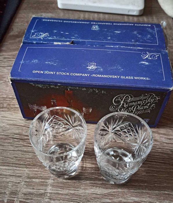 Кришталеві чарки