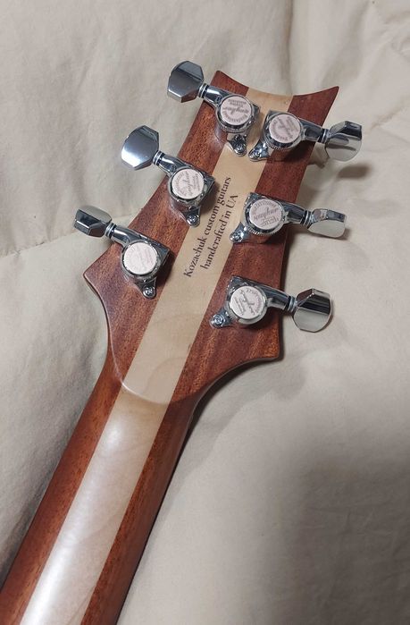 Електрогітара custom 24