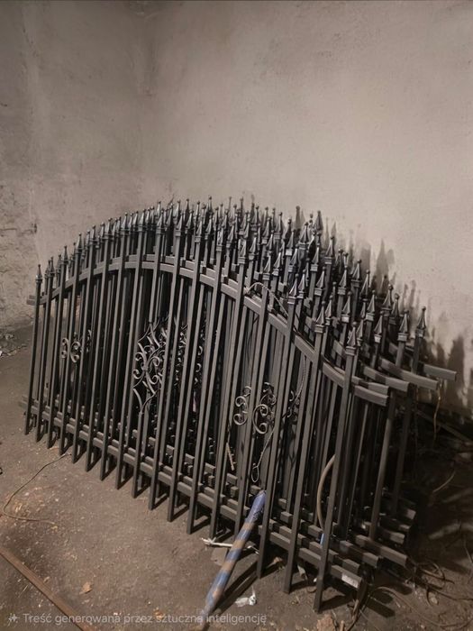 Przęsła płotu kute