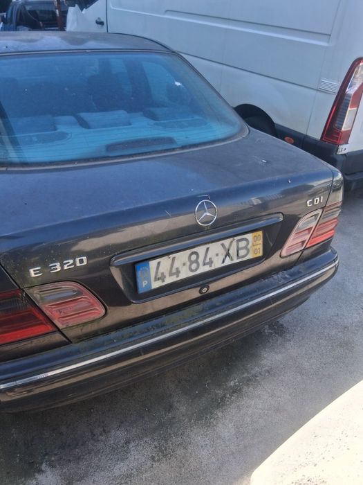 Vendo esse Mercedes-Benz