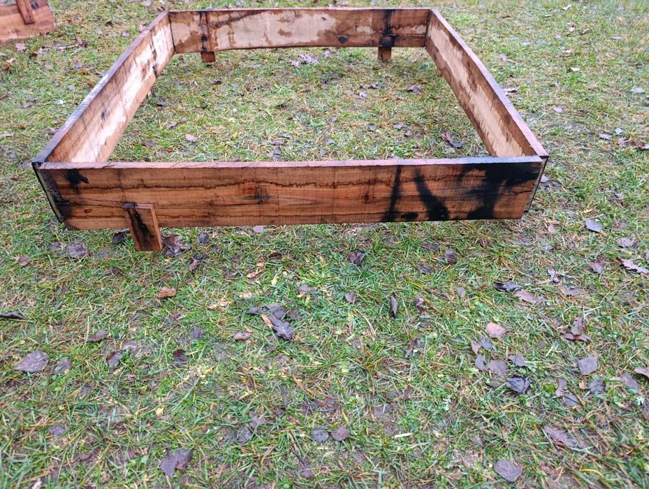 Drewniane ramki na warzywniak 110x100x14 cm