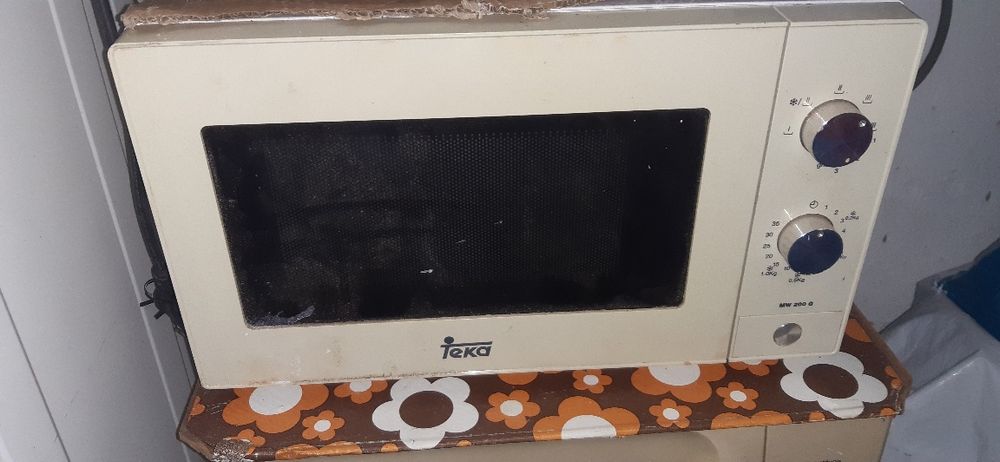 Microondas com grill teka