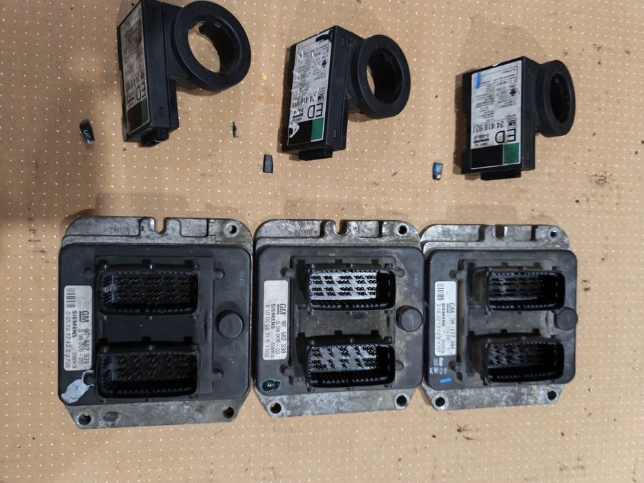 Ебу Мозги X18XE1 Опель 1.8  Зафіра А Астра G ВектраВ