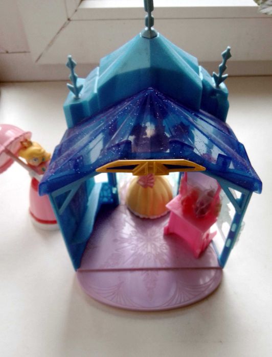 Домик - замок Disney Frozen MagiClip Flip Elsa and Anna ОРИГИНАЛ куклы