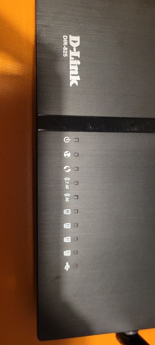 Router D-Link dir-825