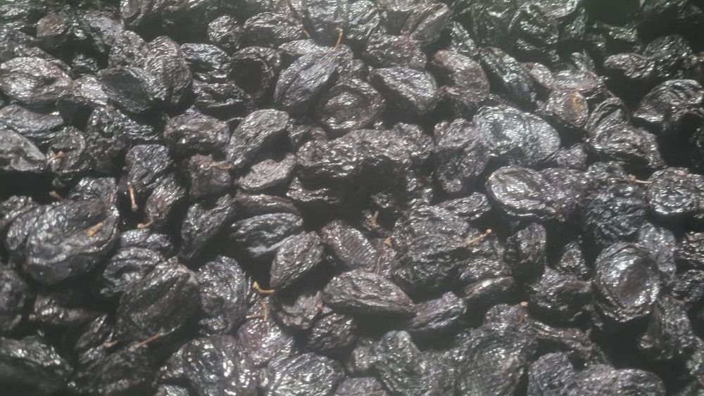 Śliwki suszone ciepłym powietrzem ,