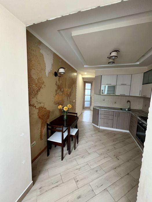 однокімнатна квартира в обжитій новобудові в центральній частині міста