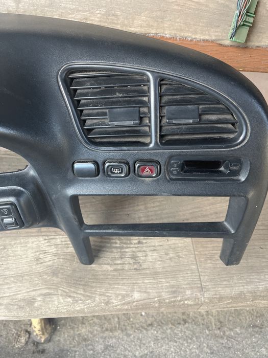 Накладка торпеди Мазда 323f ba 1995-1998