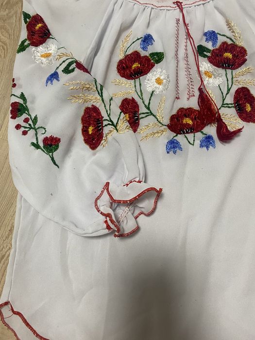 Вишиванка на дівчинку