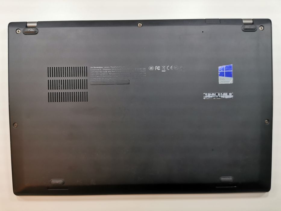 Ноутбук Lenovo Thinkpad X1 Carbon 5th gen i7-7600/16gb/1Tb/FHD IPS