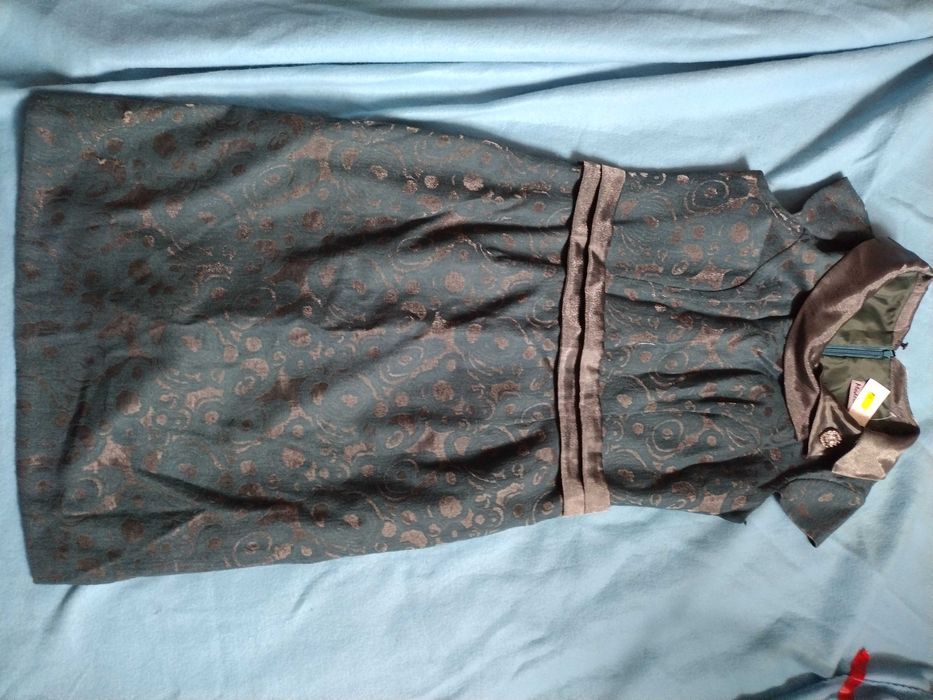 Sukienka elegancka jak nowa.