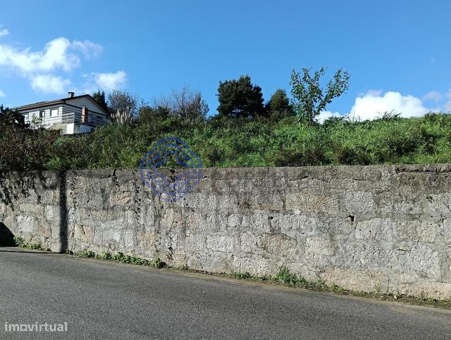 Land plots for sale for construction of two houses in Vilar do Paraíso, V