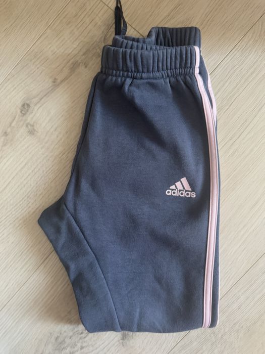 Спортивний костюм adidas