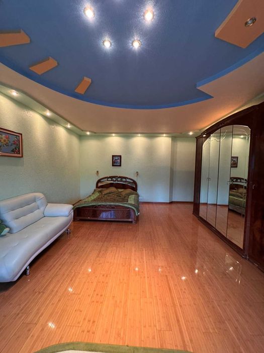 Продаж елітного будинку Півд.-Зах.район