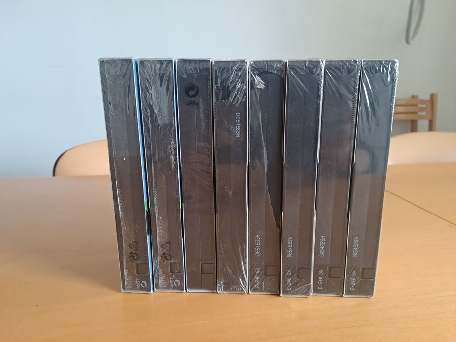 Zestaw kaset VHS 8szt