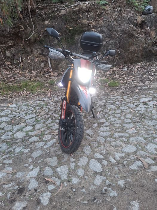 Vendo ou troco por algo do meu interesse Keeway txm 125