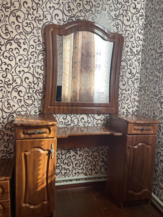 Продам спальню — 6 000 грн