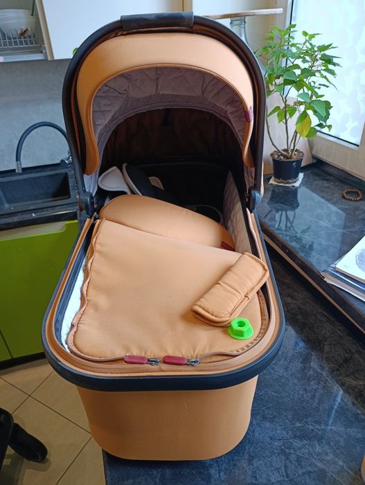 Wózek dziecięcy Carello