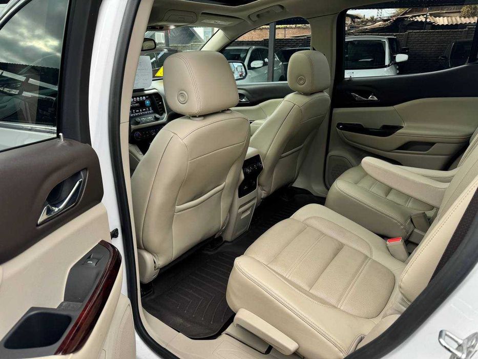 GMC Akadia 2016p.