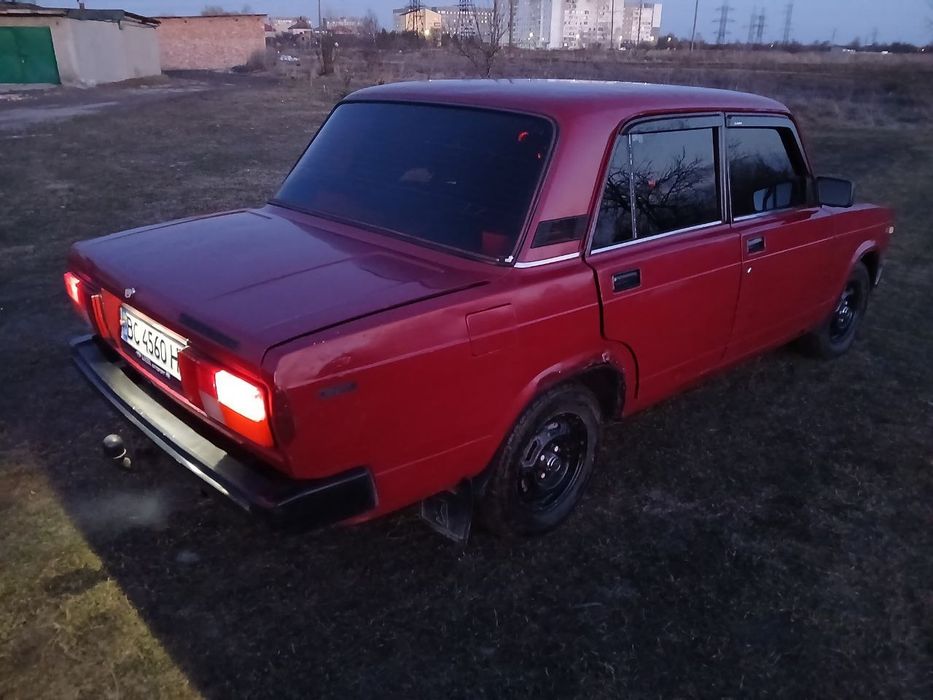 Продам ВАЗ 2105 двигун 1.3