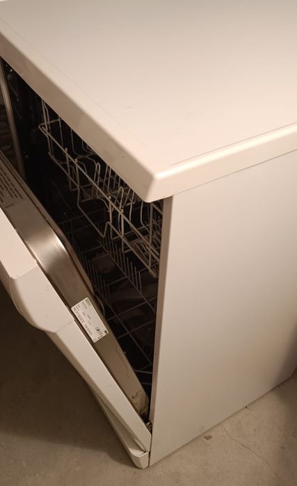 Maquina lavar loiça Zanussi ZDF211