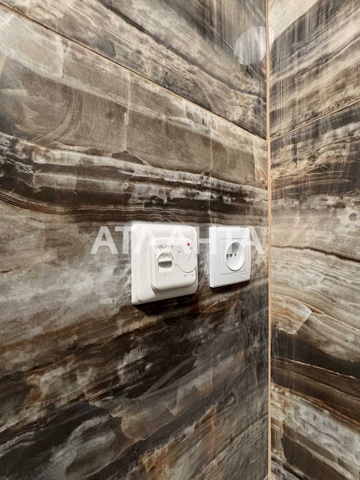 Квартира з новим ремонтом у спальному районі Таїрово