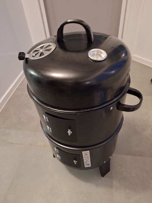 Grill ogrodowy , wedzarnia