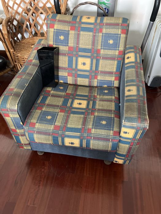 Sofa em estado razoavel