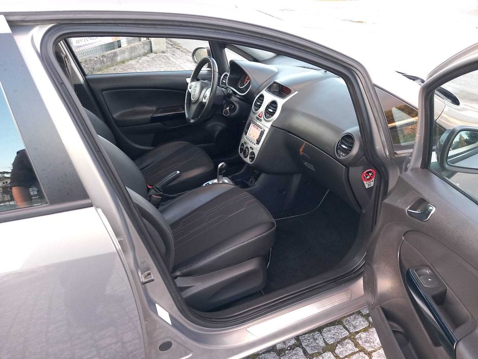 OPEL CORSA D 1.2 2012 - CX VELOCIDADES AUTOMÁTICA