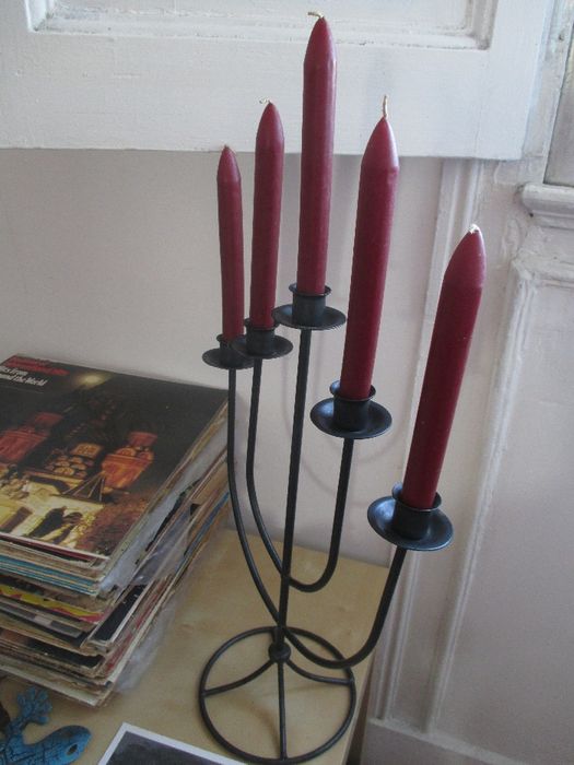 Castiçal // Candelabro antigo de ferro para cinco velas + oferta das v