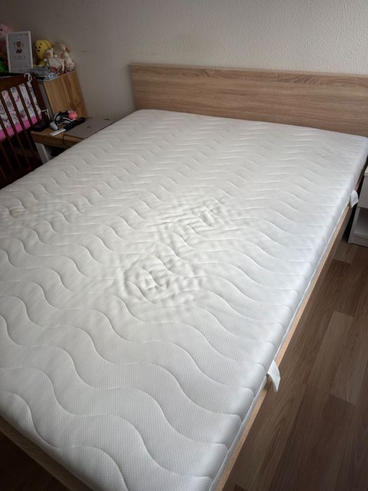 Łóżko 160x200 ze stelażem i materacem