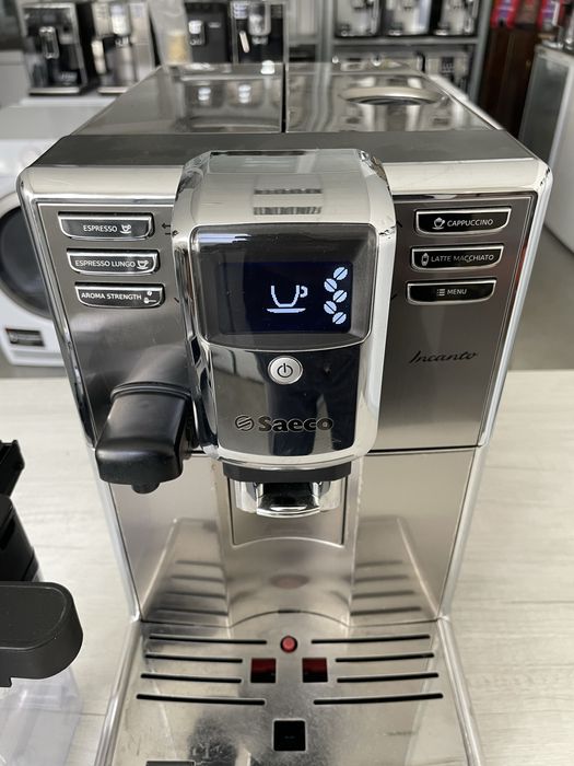 Кофемашина Saeco Incanto из Германии обслужена гарантия новый молочник