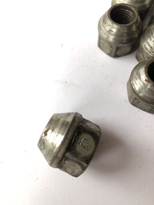 Nakrętki do kół z kołnierzem MDC