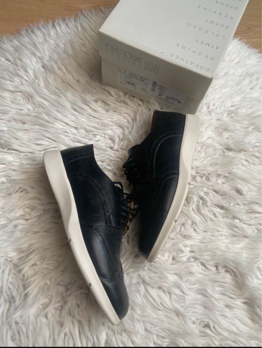 Damskie buty Geox 37 skórzane płaskie oksfordki trzewiki półbuty