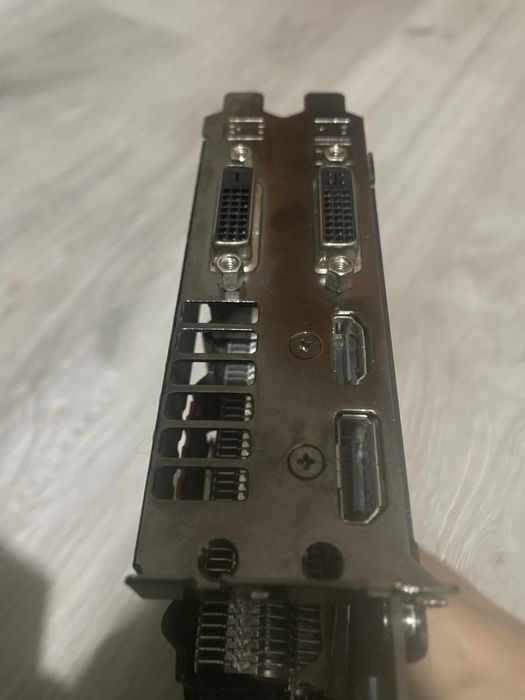 Відеокарта GTX 770